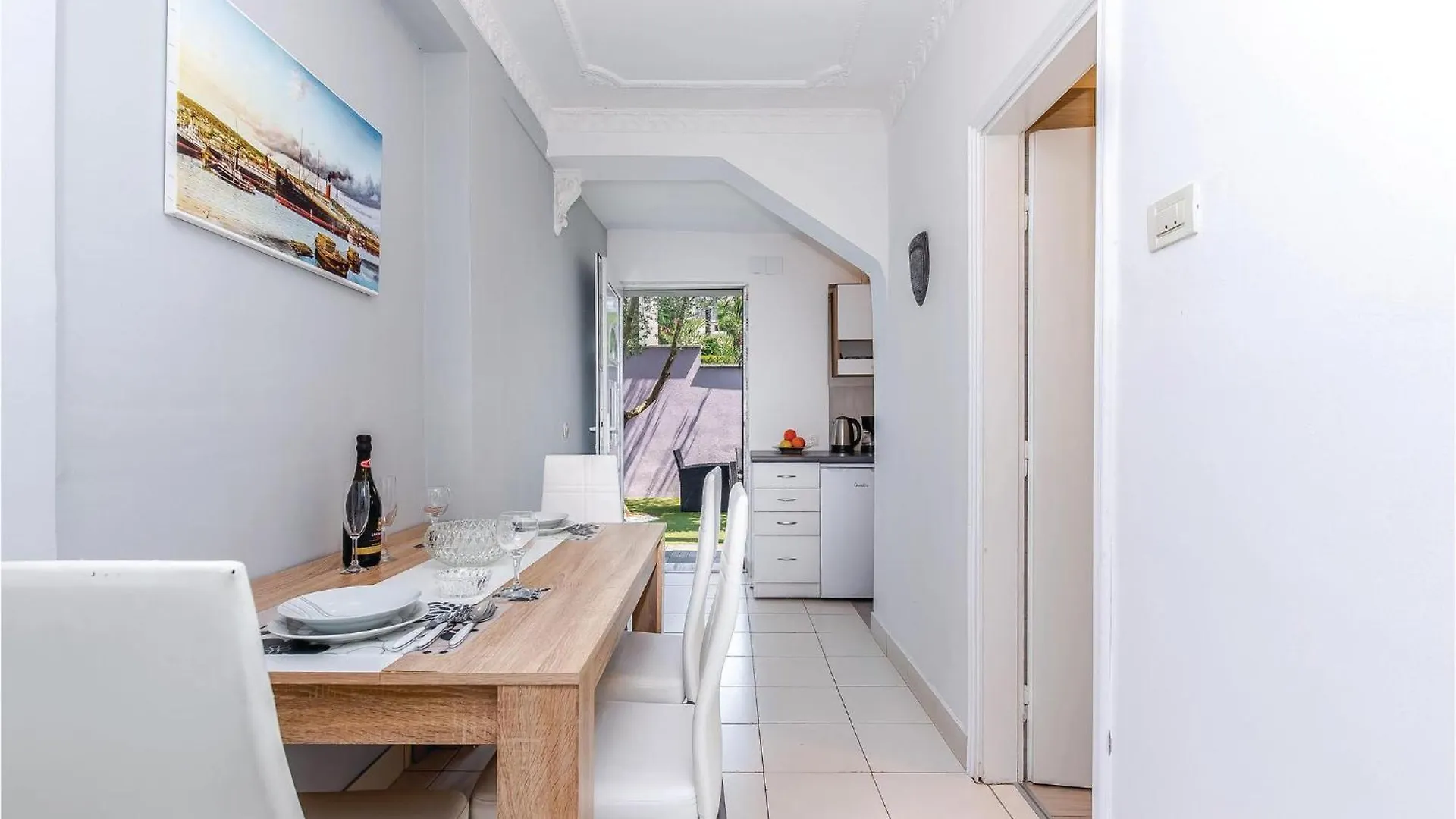 Stunning Apartment In Kostrena With Kitchen 0*,